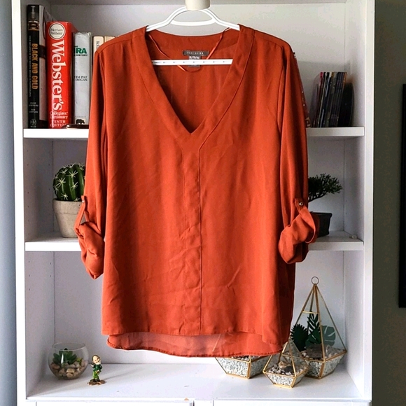 Suzy Shier Tops - 💥3 for 20$💥Suzy blouse 👚